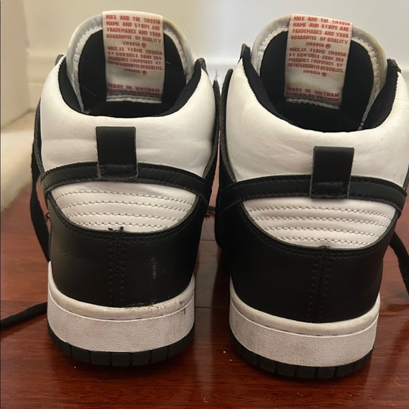 Nike Black and White High-Top Sneakers with Red Accents - Picture 3 of 10